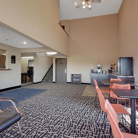 Americas Quality Inn & Suites - Finlayson Εξωτερικό φωτογραφία