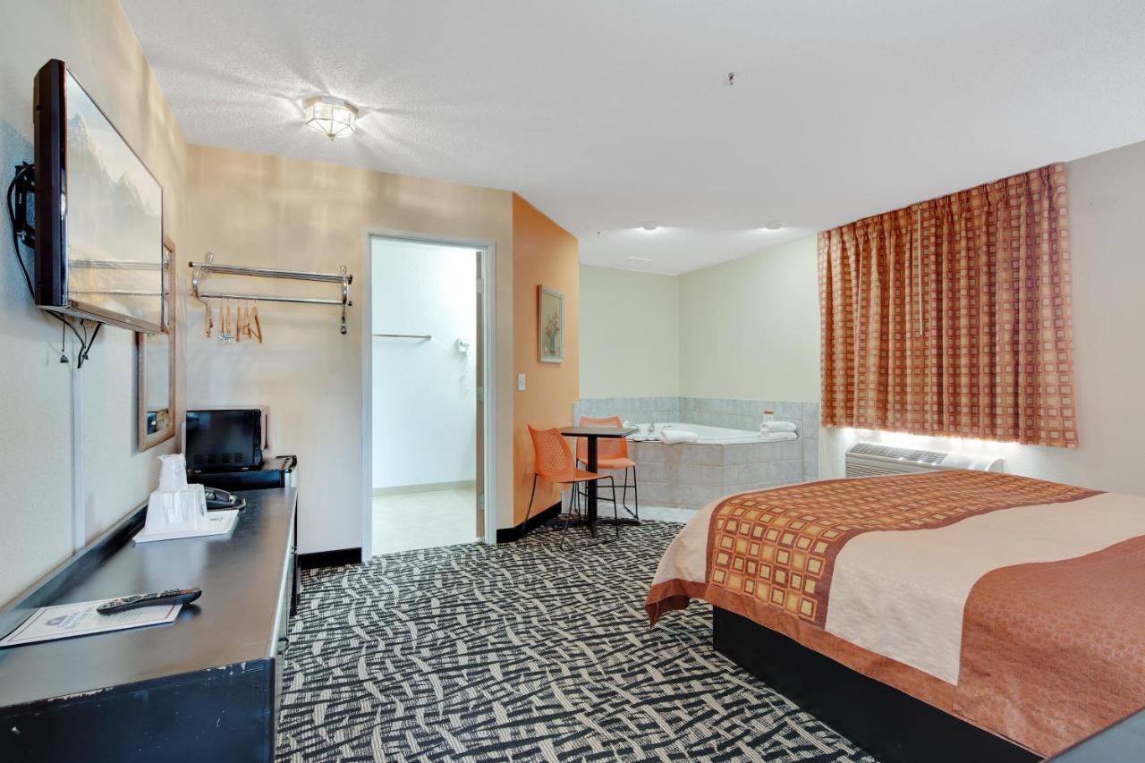 Americas Quality Inn & Suites - Finlayson Εξωτερικό φωτογραφία