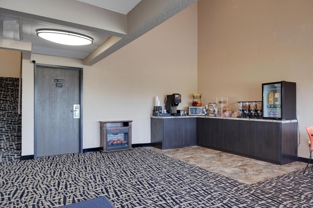Americas Quality Inn & Suites - Finlayson Εξωτερικό φωτογραφία